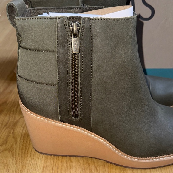 TOMS Size 10 Women's Tarmac Olive water resistant Wedge Ankle Boots - Picture 2 of 14
